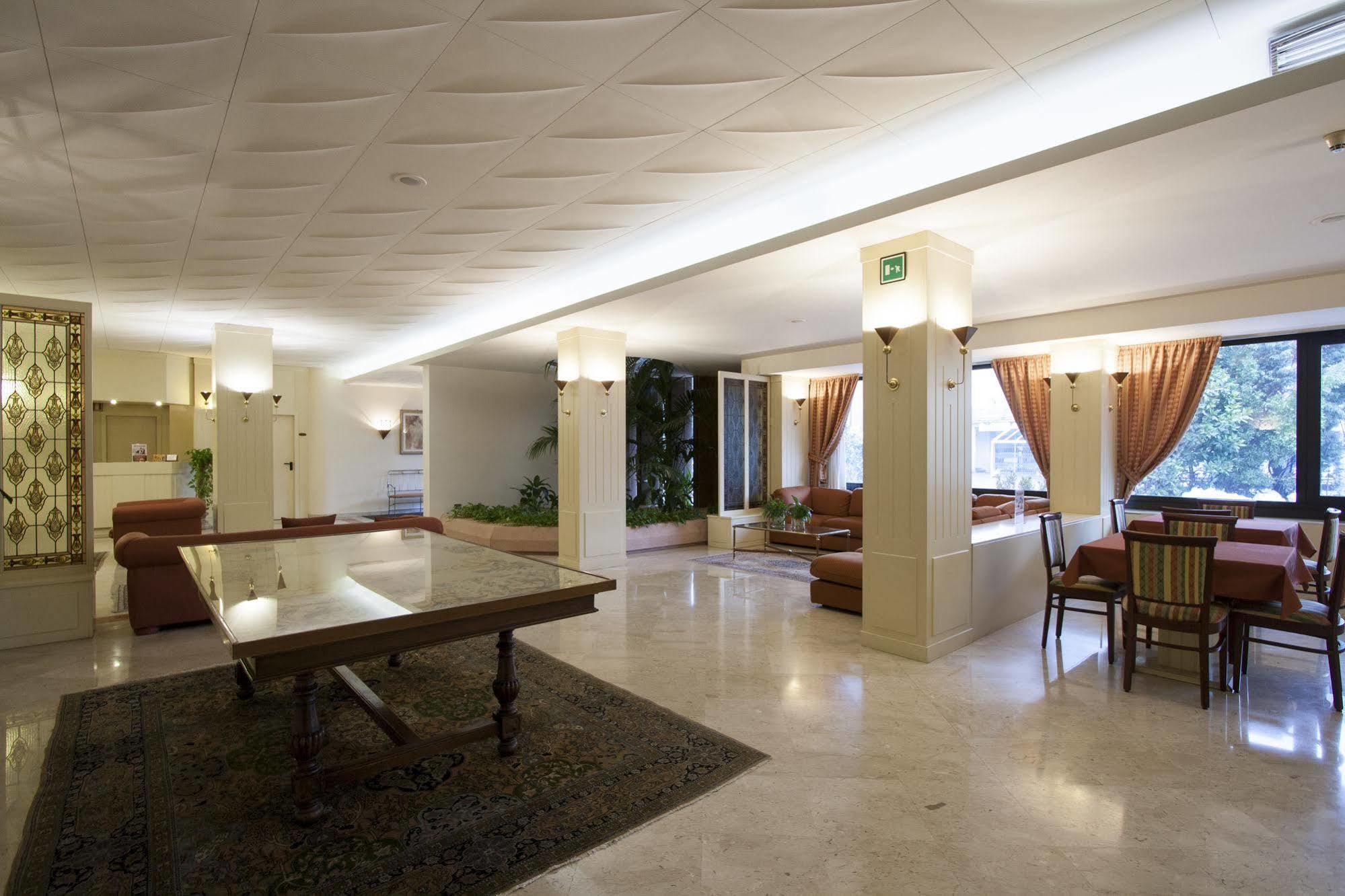 Hotel Executive